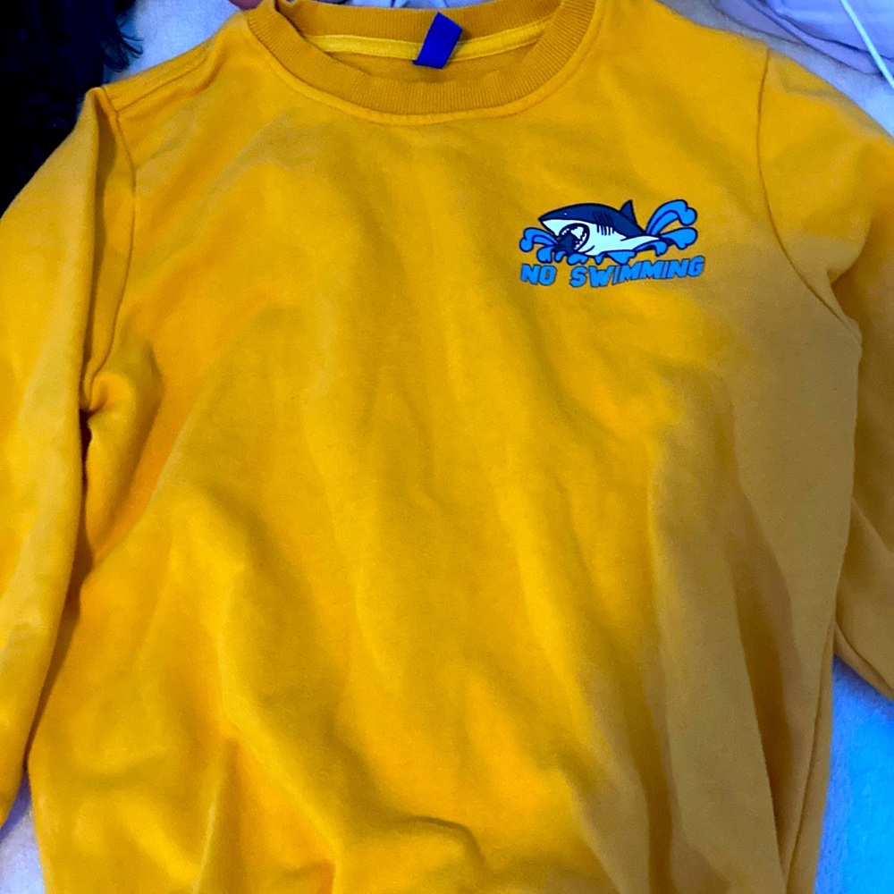 Dark yellow shark long sleeve